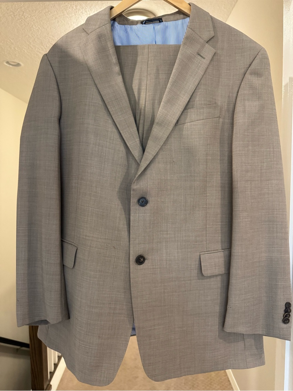Tommy Hilfiger Light Gray Two-Button Suit Blazer